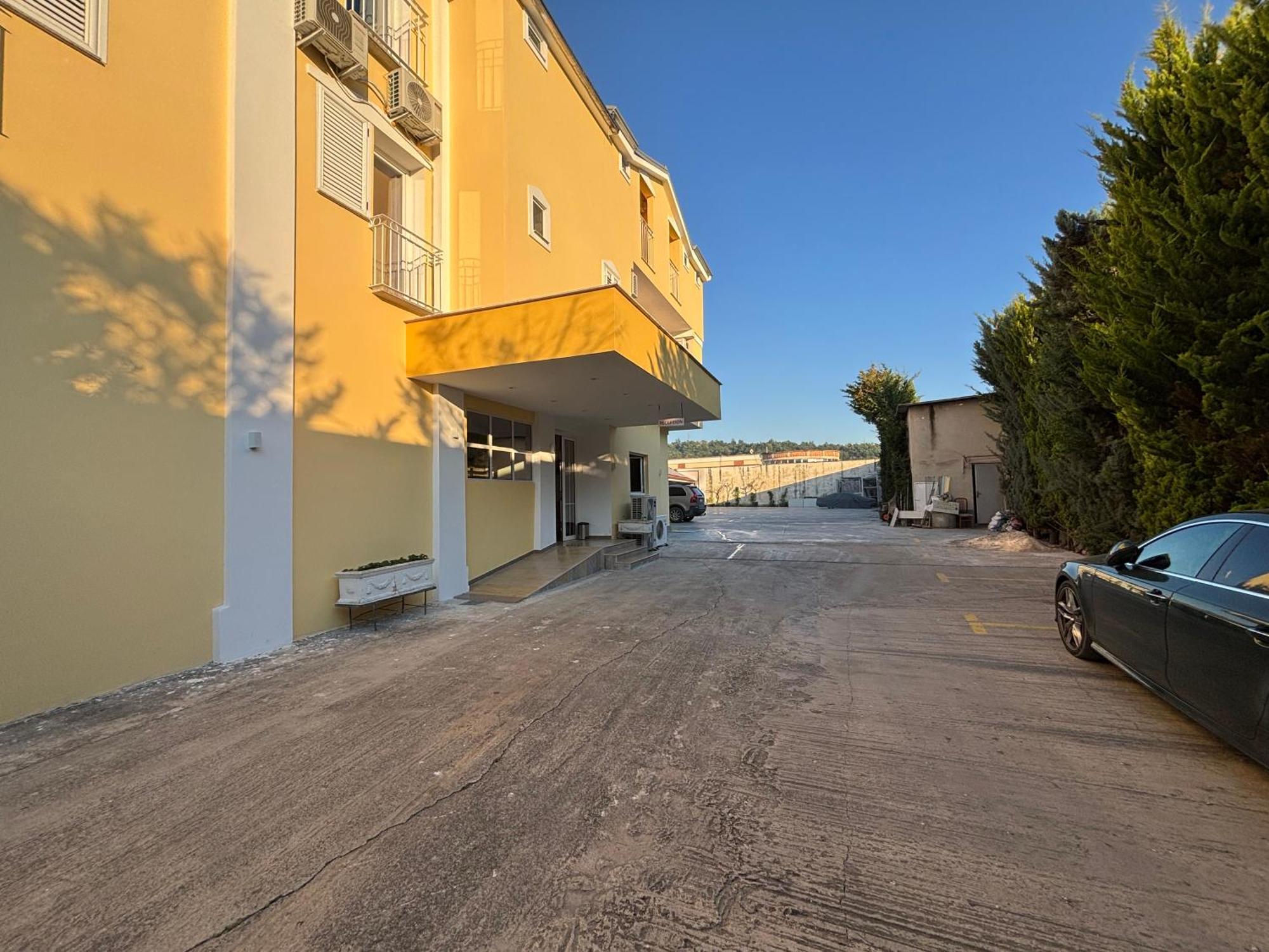 Hotel Restorant Halal Il Tramonto. Vorë Eksteriør billede